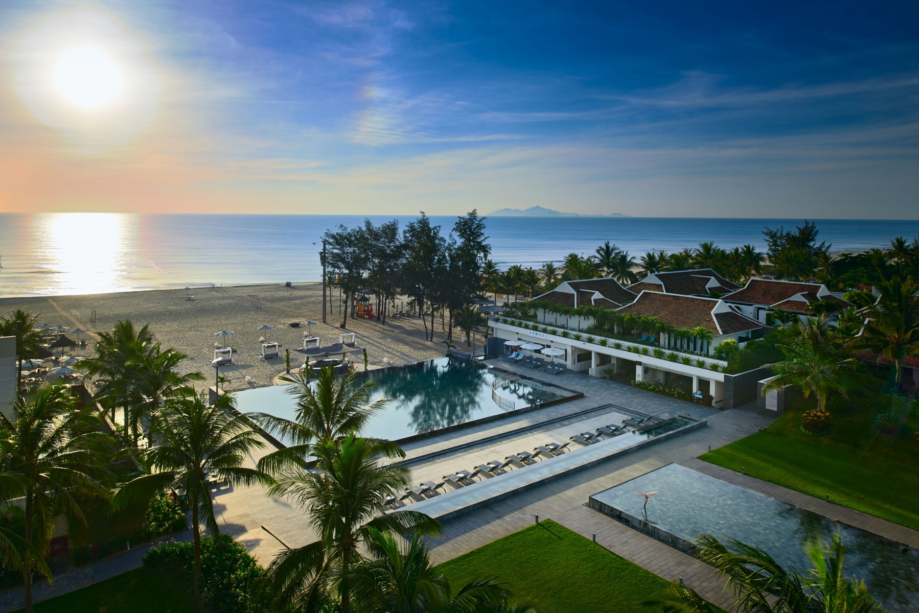 Pullman Danang Beach Resort – Khách Sạn 5 Sao Đà Nẵng