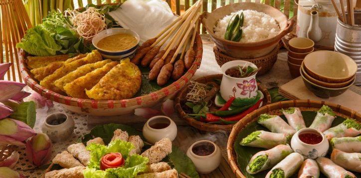 vietnamese-traditional-food-photo-special-event-bubble-beats-and-brunch-pullman-danang-beach-resort-banh-xeo-pancake-lotus-rice-tea-nem-lui-tea-element-2