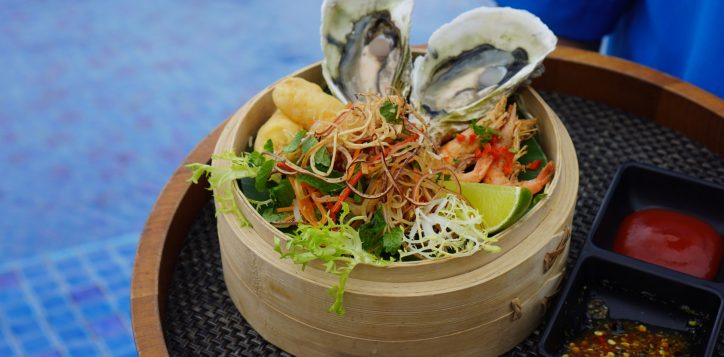 gio-hai-san-seafood-basket-best-buffet-in-danang-sa-lat-viet-nam-vietnamese-salat-restaurant-azure-danang-restaurant-beach-in-vietnam-2