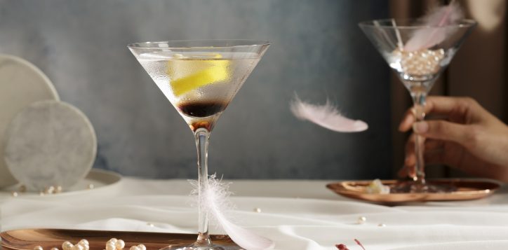 infinity-dragon-fly-lillet-martini-signature-2