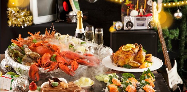 buffet-christmas-dinner-2018-at-pullman-danang-beach-resort-epice-restaurant-80-90s-themed-2
