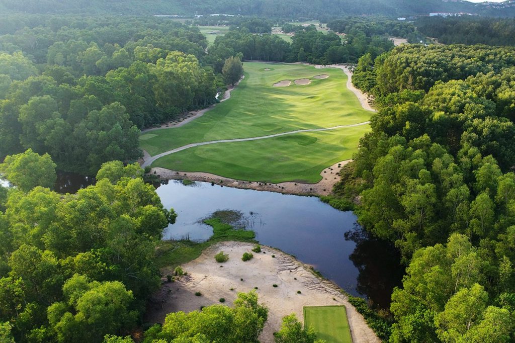 golf course, facilities, natural undulating, golf resort, laguna lang co