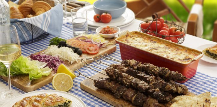 greek-family-feast-2