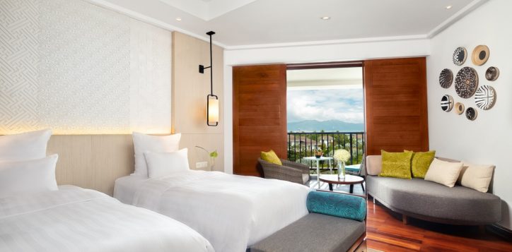deluxebayview-twin_bed-and-view_pullman-danang-beach-resort_5-star-hotel-2