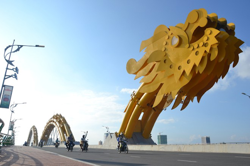 dragon-bridge-has-a-unique-architecture-in-vietnam-cau-rong-da-nang-danang-discovery-4-famous-bridge-in-danang-restaurant-near-me-experience-in-danang-pullman-danang-beach-resort-2