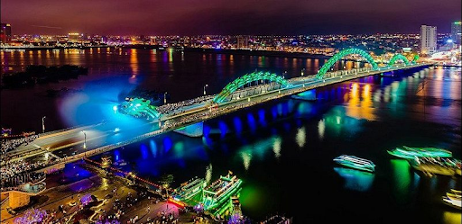 dragon-bridge-breathing-water-cau-rong-phun-nuoc-danang-discovery-4-famous-bridge-in-danang-restaurant-near-me-experience-in-danang-pullman-danang-beach-resort-2