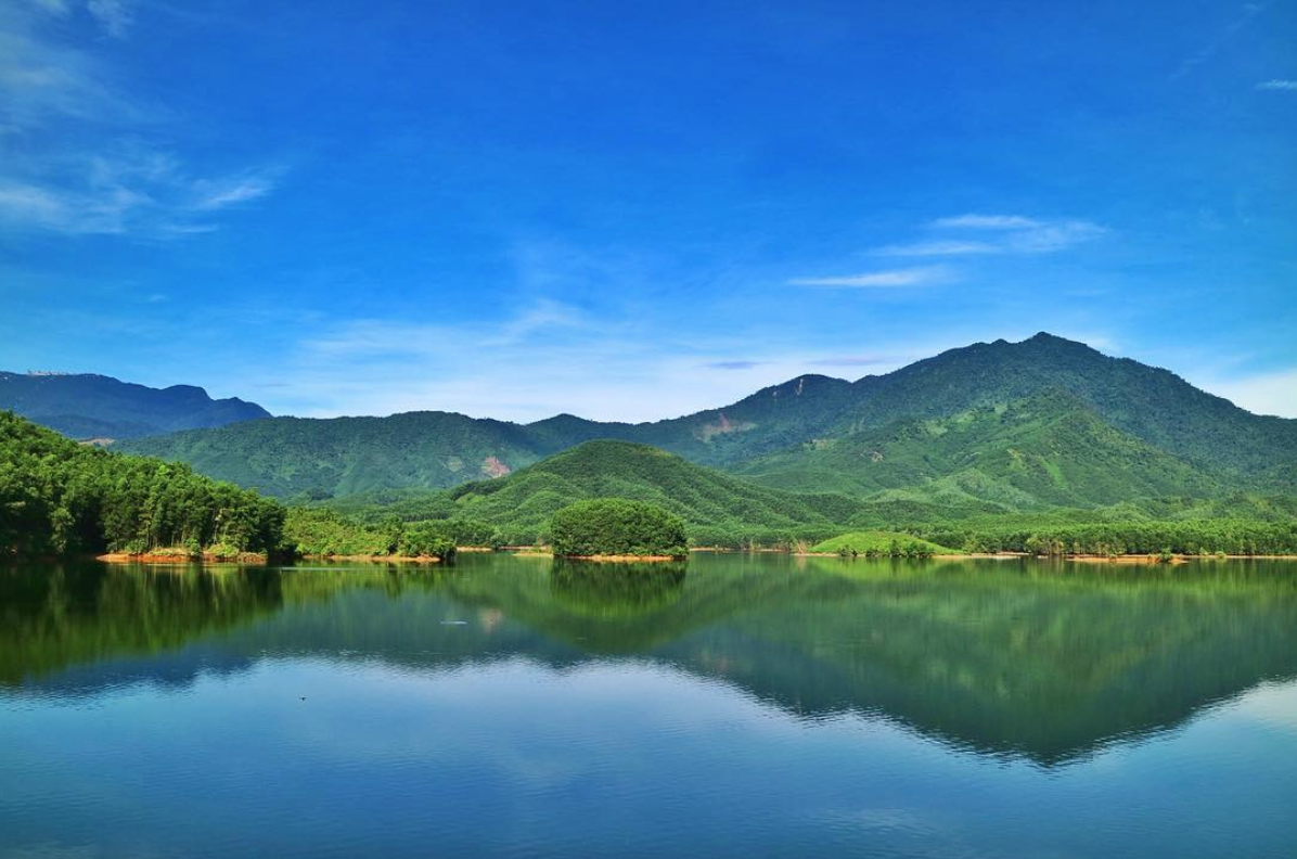 Hồ Xanh Bán Đảo Sơn Trà