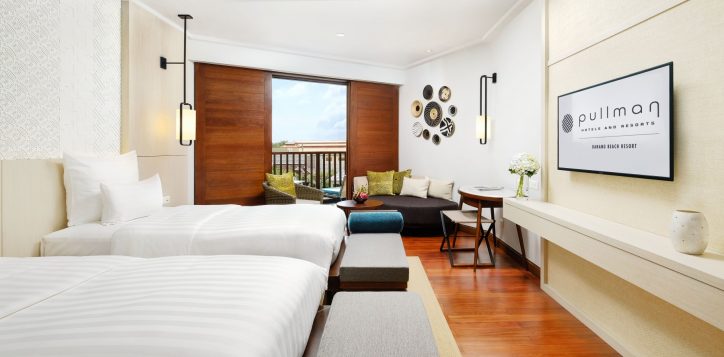 deluxe-twin-room-balcony-pullman-danang-beach-resort-5-starshotel-2