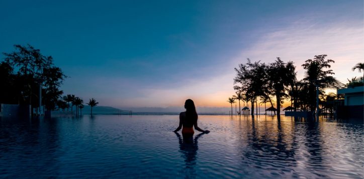 book-your-red-dream-retreat