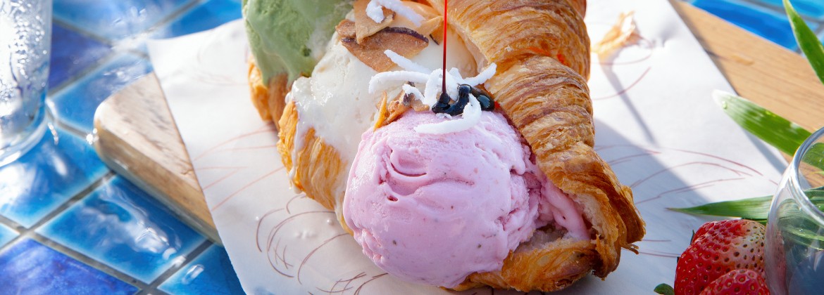 Croissant & Trio Ice cream