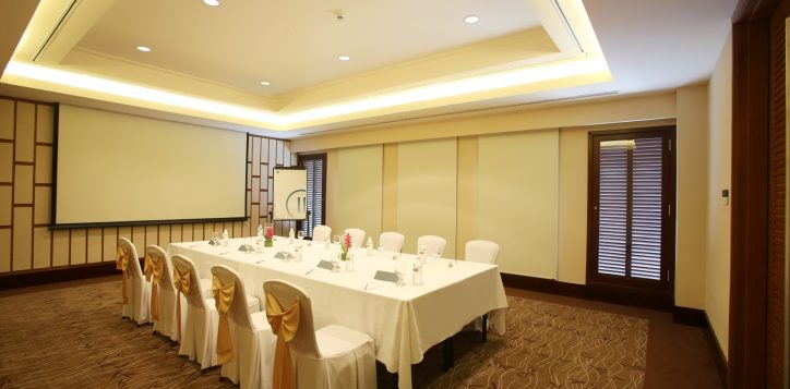 orchid-meeting-room