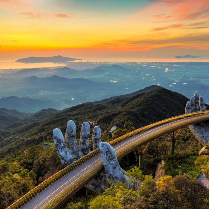 cay-cau-vang-tren-dinh-ba-na-hills-da-nang