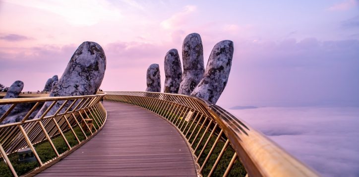 golden-bridge-on-ba-na-hills-da-nang