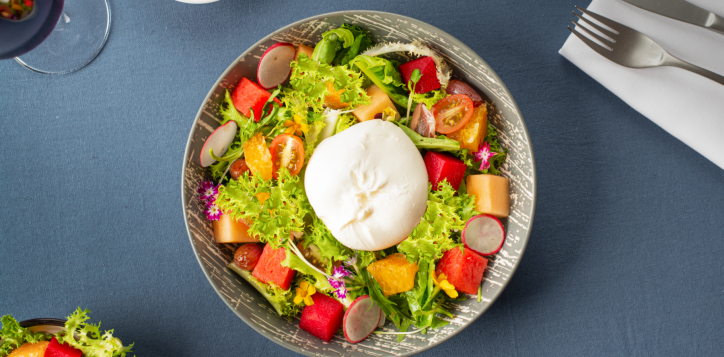 pullman-danang-beach-resort_burrata-salad_2048x1366-2