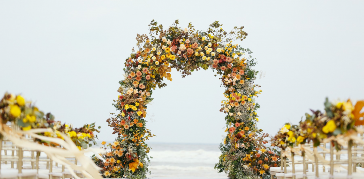 beach-wedding-decoration-2-pullman-danang-beach-resort-2