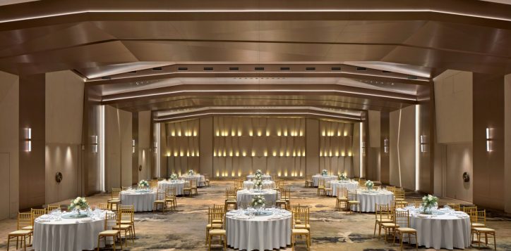 lotus-ballroom_indoor-wedding-setup_pullman-danang-beach-resort_5-star-hotels_accor-hotels-2