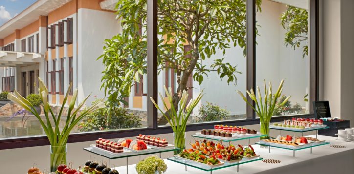 lotus-foyer_tea-break-setup_close-up_pullman-danang-beach-resort_5-star-hotels_accor-hotels-2