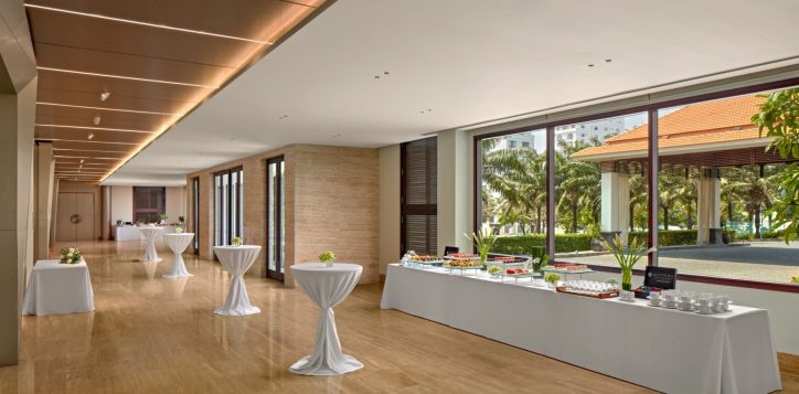 lotus-foyer_tea-break-setup_pullman-danang-beach-resort_5-star-hotels_accor-hotels-2