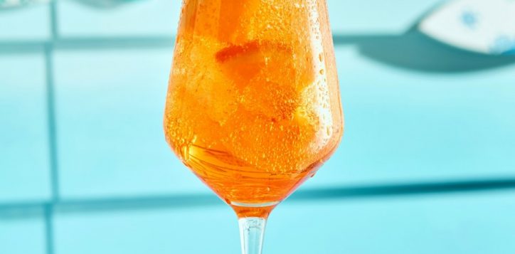 aperol-spritz_pullman-danang-beach-resort_5-star-hotels_accor-hotels-2
