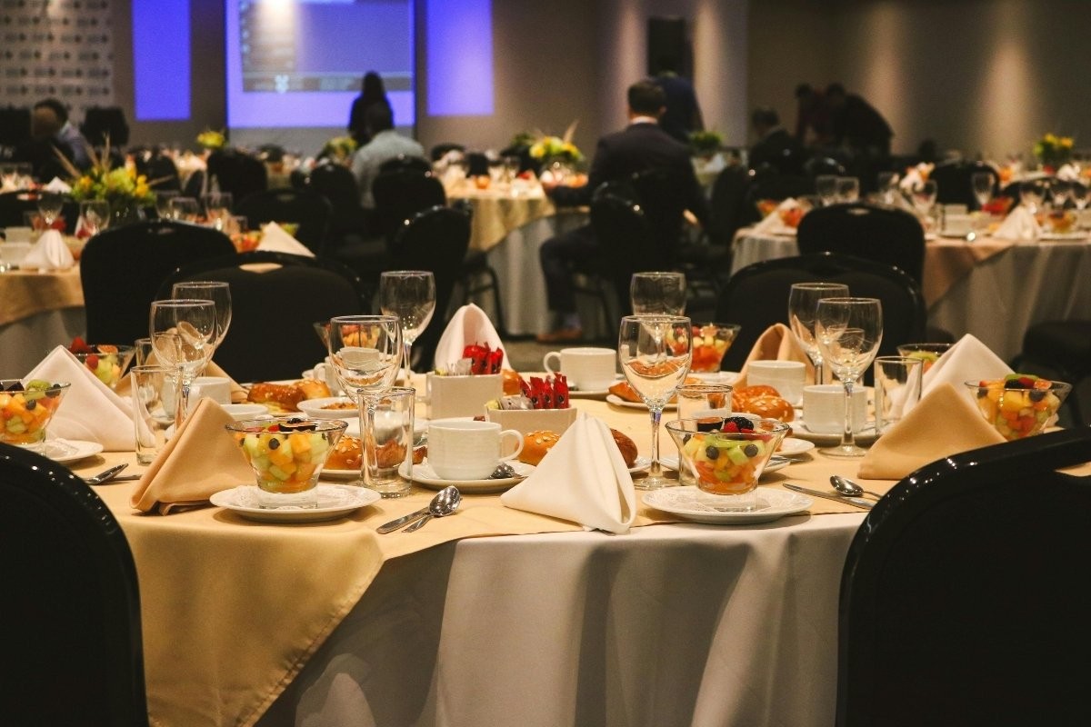 Top 10 Địa Điểm Tổ Chức Gala Dinner Lý Tưởng Tại Đà Nẵng