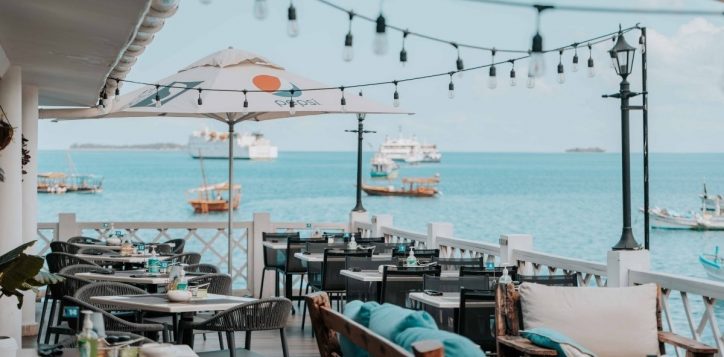 seafood-restaurant-azure-beach-lounge-2