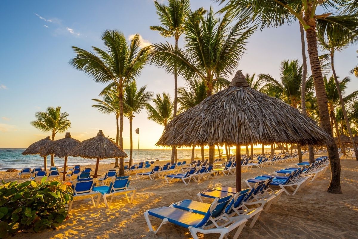 resort Đà Nẵng có bãi biển riêng